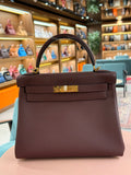 Hermes | Kelly (28) – Togo – Burgundy – Gold Hardware