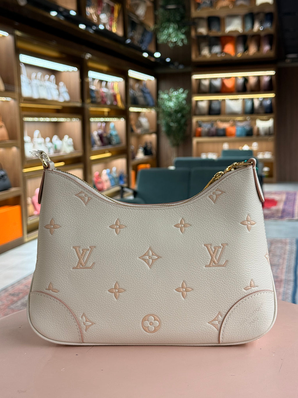 Louis Vuitton | Boulogne – Leather – Cream – Gold Hardware